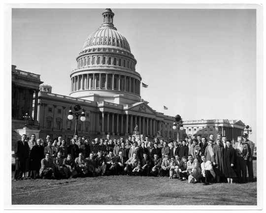 Coya Knutson and Concordia College Choir members posing in front of US Capitol Building