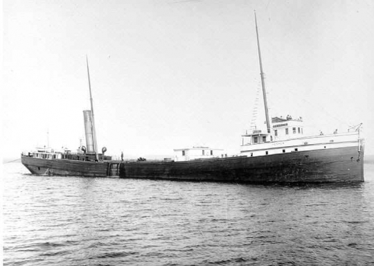 Black and white photograph of the Hesper, c.1900. 