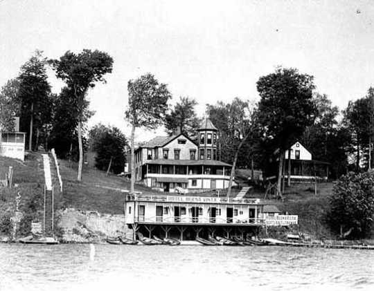 Lake view of the Hotel Buena Vista in Mound, 1905.