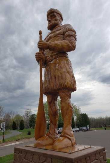Voyageur statue in Cloquet