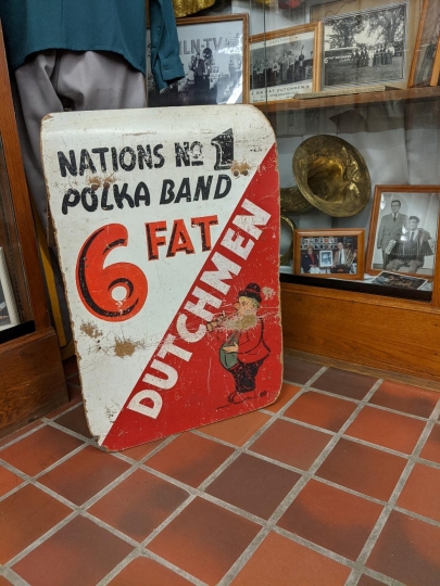 Six Fat Dutchmen sign