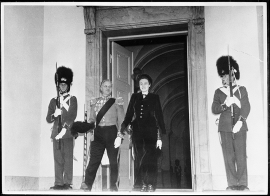 Eugenie Anderson leaving Christiansborg Palace with Lord Chamberlain after presenting credentials to King Frederick IX