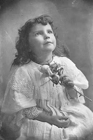 Photograph of Wanda Gág at the age of about three, c.1896.