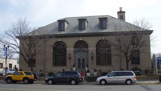 Color image of the Historic Post Office building in Anoka, 2008. Photographed by Wikimedia Commons user Elkman. 