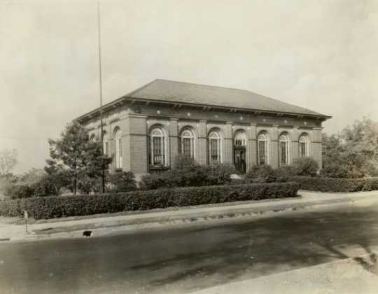 Riverview (West Side) Branch Library, St. Paul