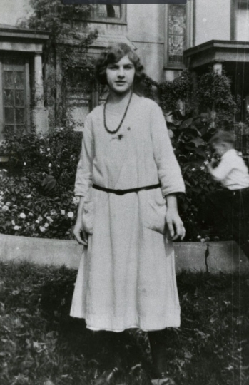 Black and white photograph of Dorothy Molter at her eighth grade graduation, Chicago, Illinois, ca. 1920.