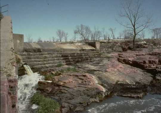 Color image of the Blue Mounds State Park, Upper Dam, ca. 1990s.