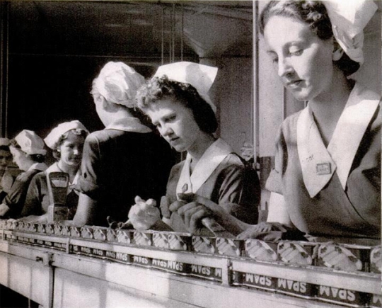 Women working in the Hormel plant in Austin, Minnesota